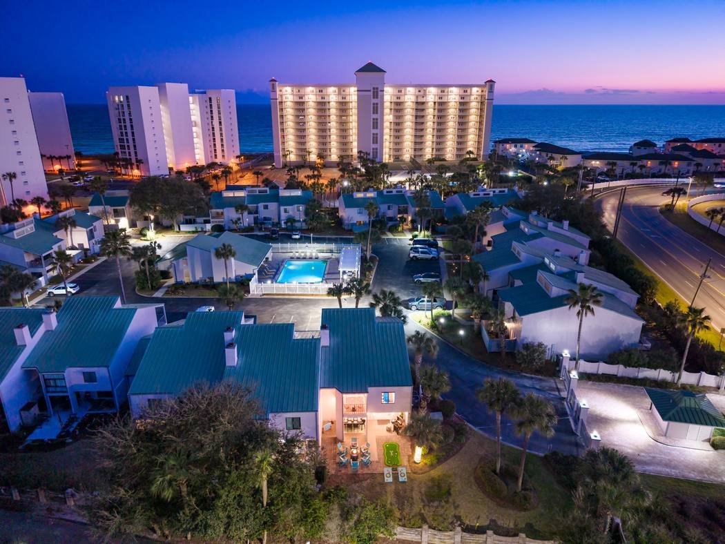 Vacation-rental photography by Pic Me STR Photography